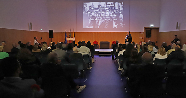 Sessão comemorativa dos 50 anos do 25 de Abril em Canelas