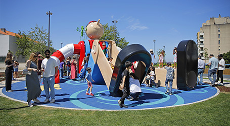 Os mais pequenos já podem usufruir do parque do Pinóquio