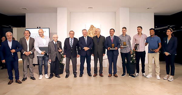 Município homenageia desportistas de prestígio