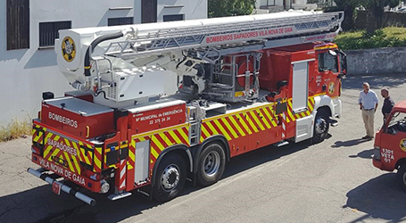 Bombeiros Sapadores já têm plataforma elevatória/escada magirus