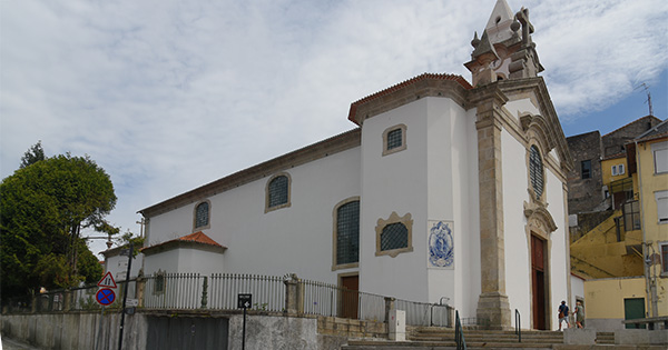 Apoio às obras na Igreja Paroquial de Santa Marinha