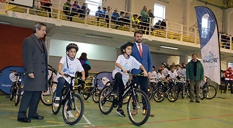 Projeto quer colocar todos os alunos a pedalar