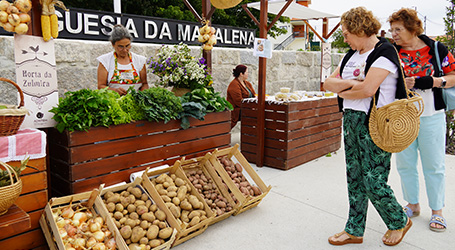 Mercado de produtos locais na Madalena